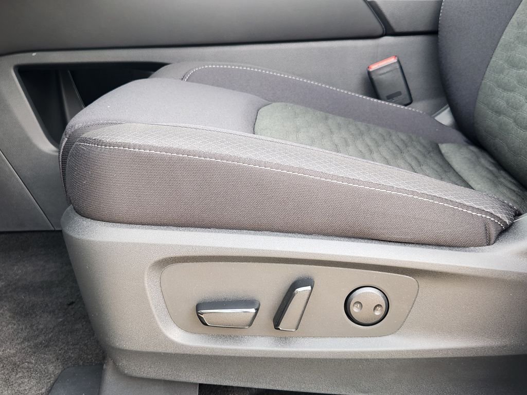 2026 Nissan Pathfinder SV - Photo 24