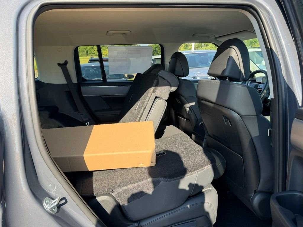 New 2027 Gray Hyundai SEL AWD image 19