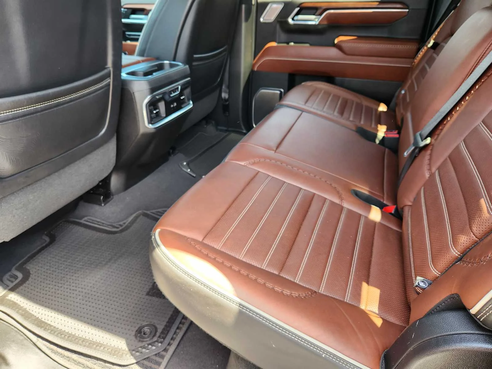 Used 2023 ONYX BLACK GMC Denali Ultimate image 28