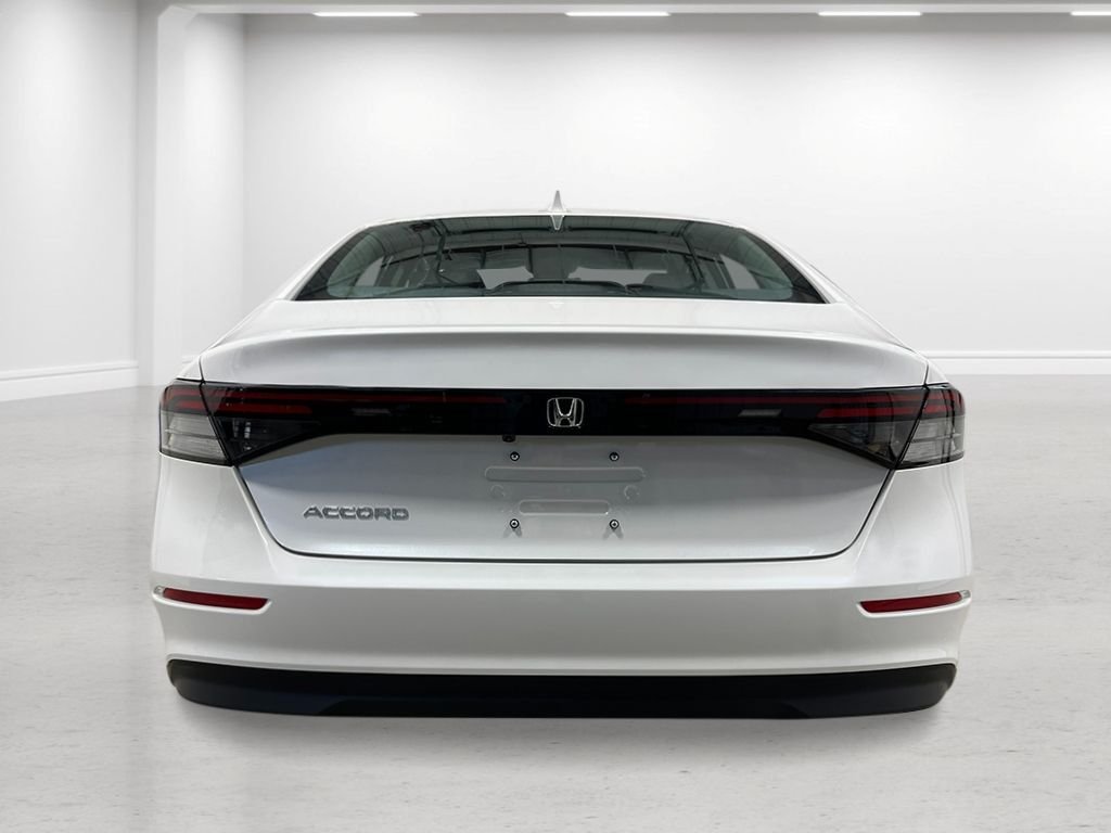 New 2026 Platinum White Pearl Honda LX image 4