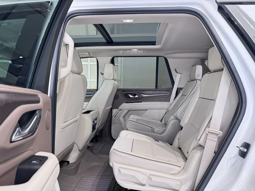 2024 GMC Yukon Denali - Photo 10