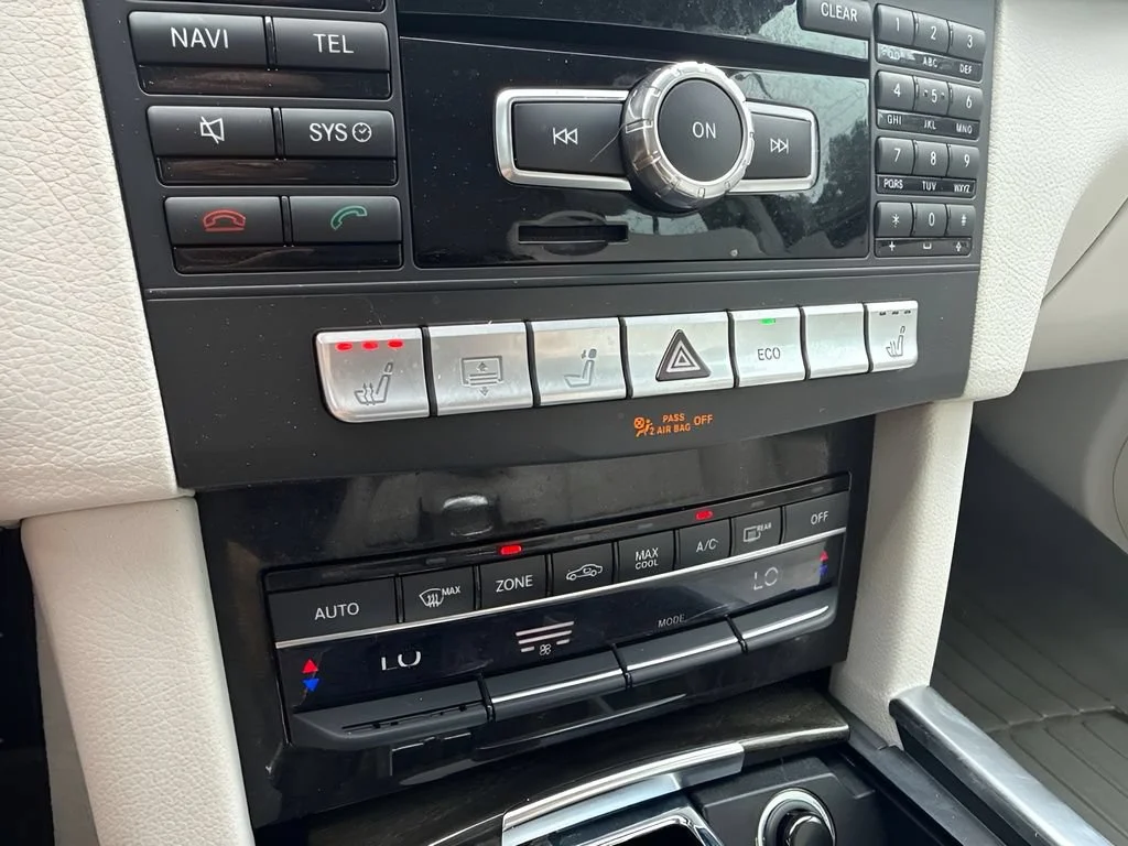 Used 2014  Mercedes-Benz E 250 BlueTEC® Luxury image 25