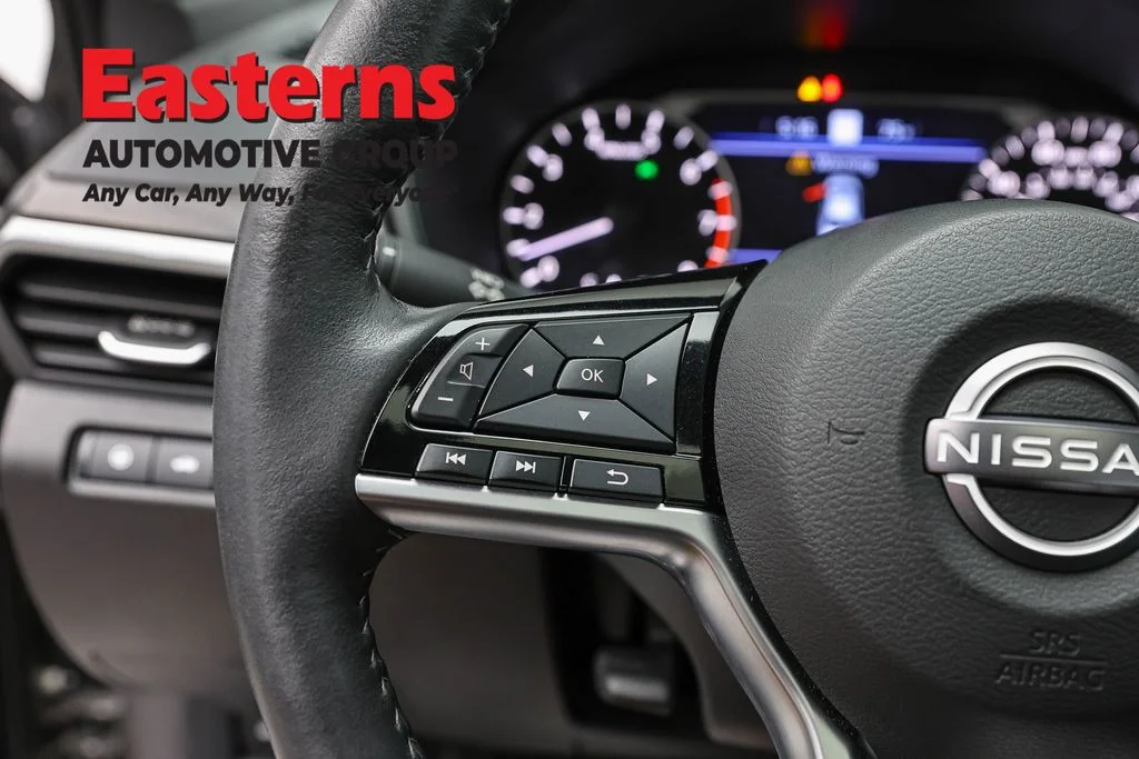 Used 2023 Gray Nissan 2.5 SL image 15