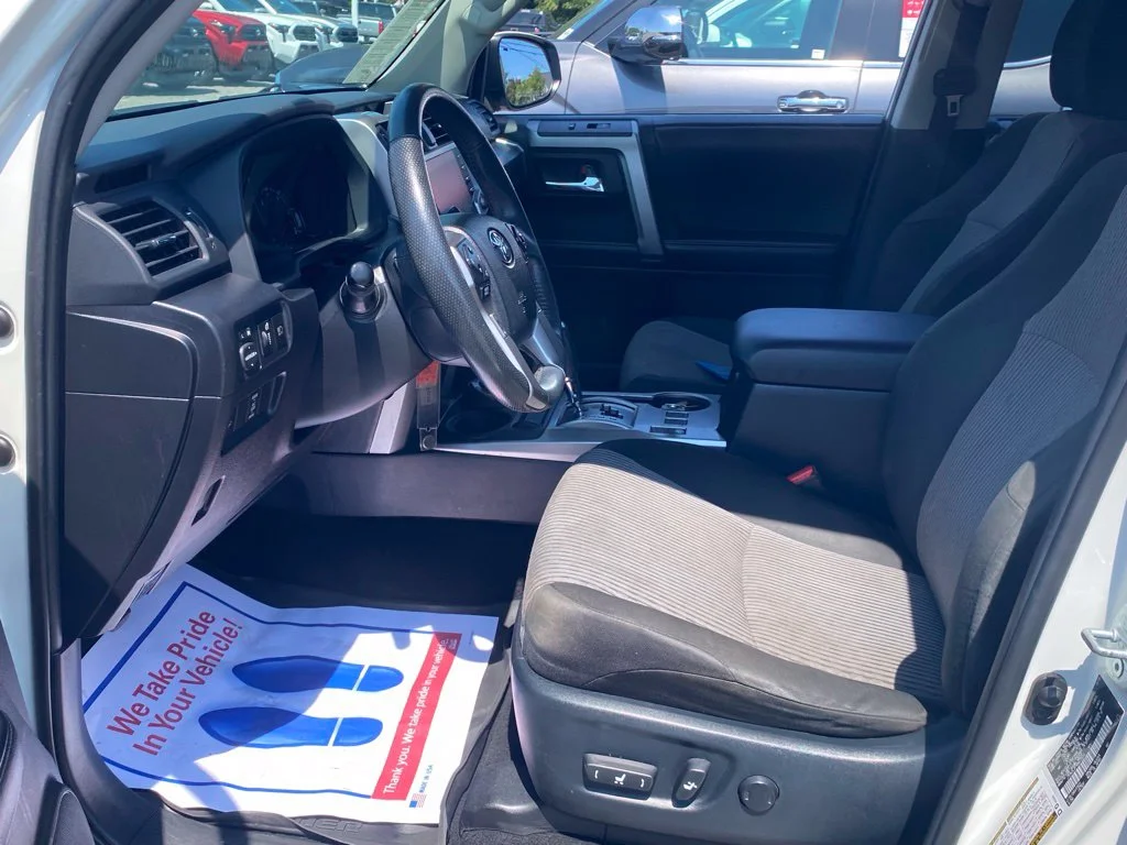 Used 2021 White Toyota SR5 image 5