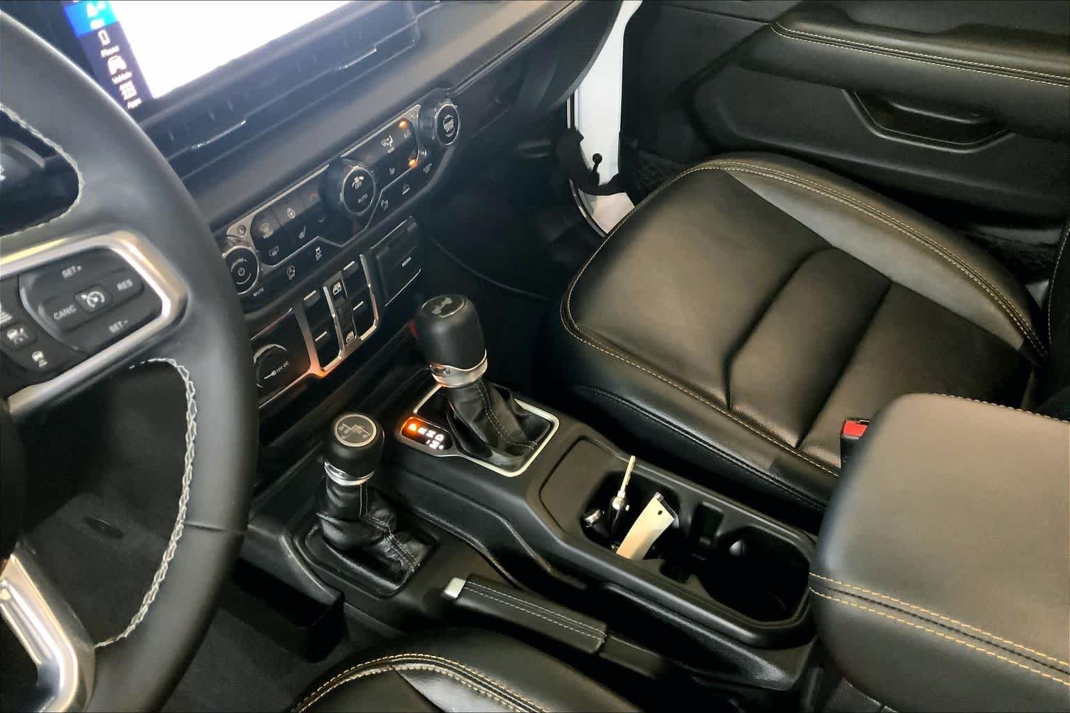 Used 2025 Bright White Clearcoat Jeep Sahara image 16