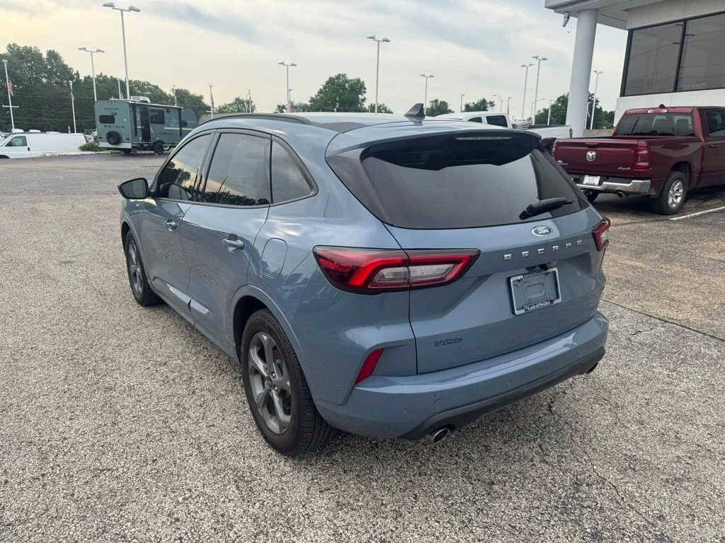 Used 2023 Vapor Blue Ford ST-Line image 5