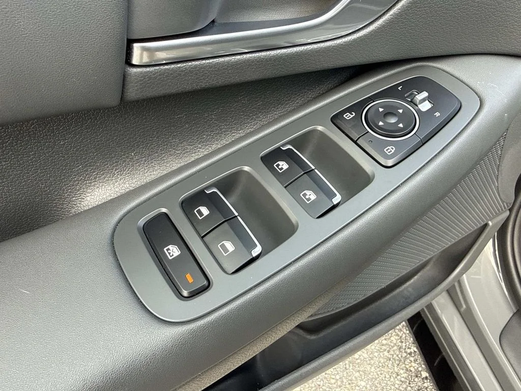 Used 2020 Gray Hyundai SEL Plus image 21