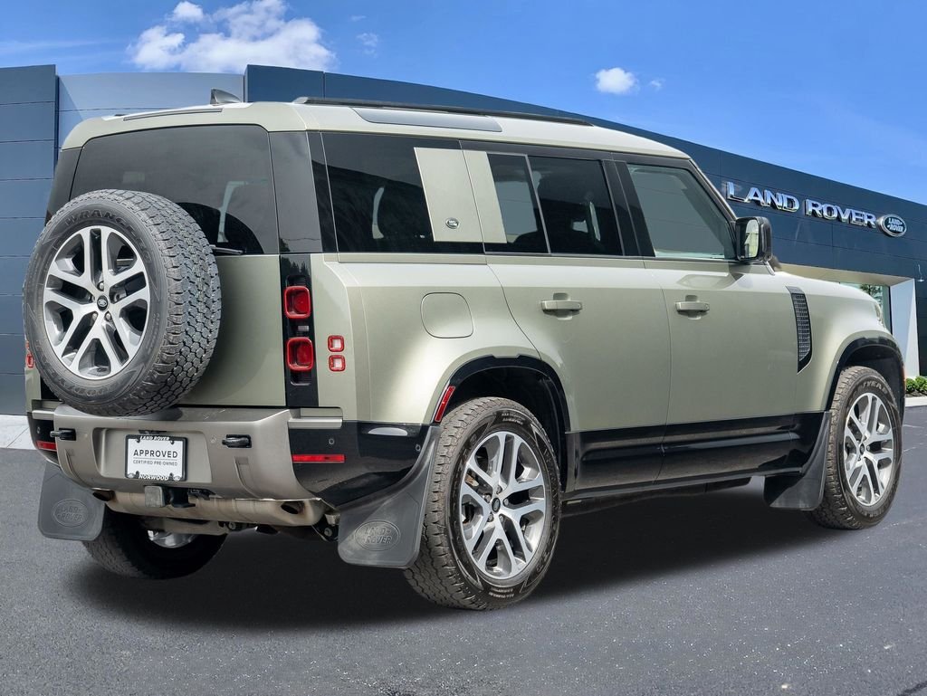 Used 2024 Green Land Rover X-Dynamic SE image 4