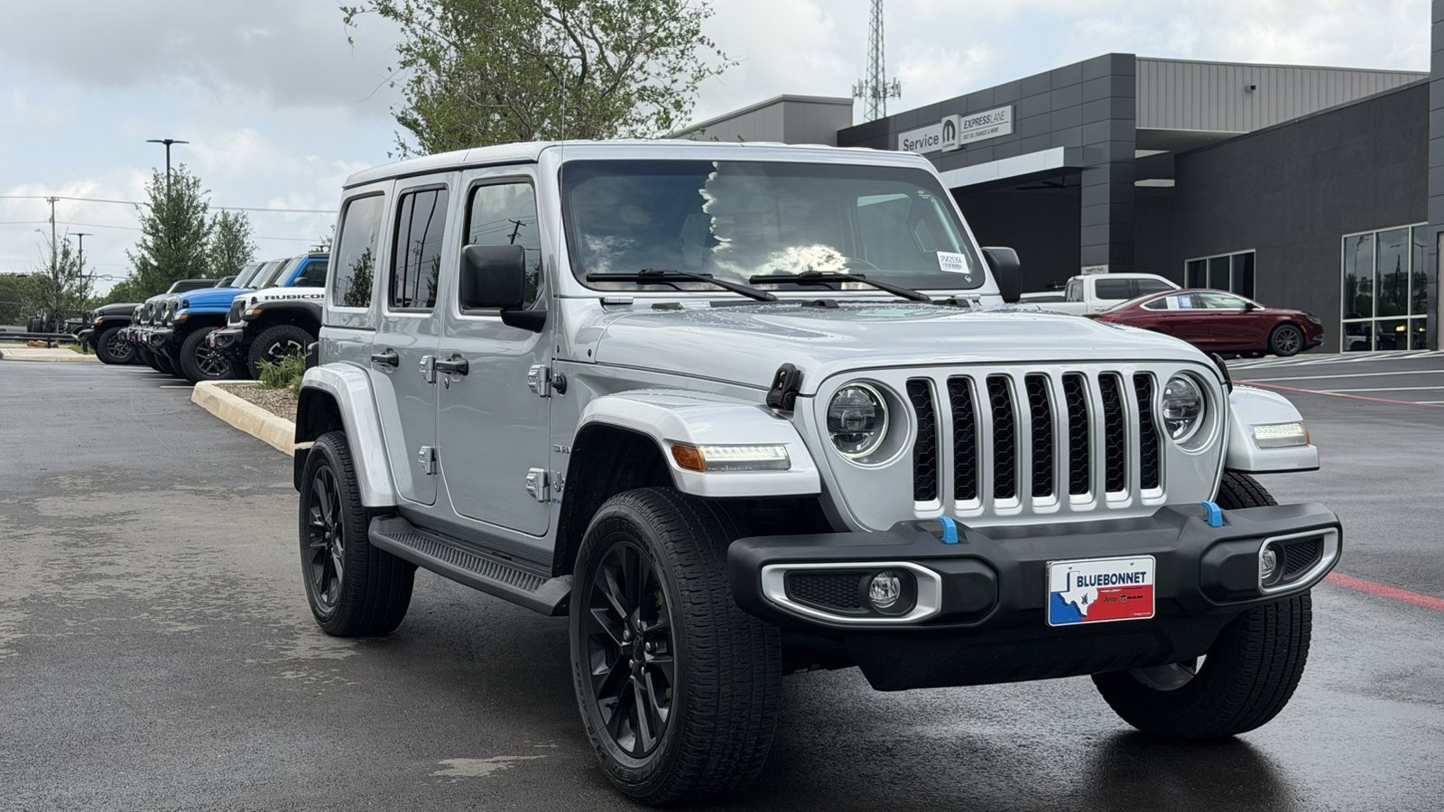 Certified Used 2023 Silver Zynith Clearcoat Jeep Sahara image 3