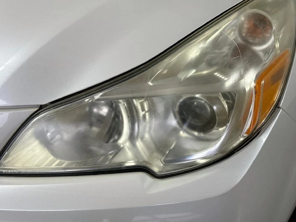 Used 2014 White Subaru 2.5i image 38