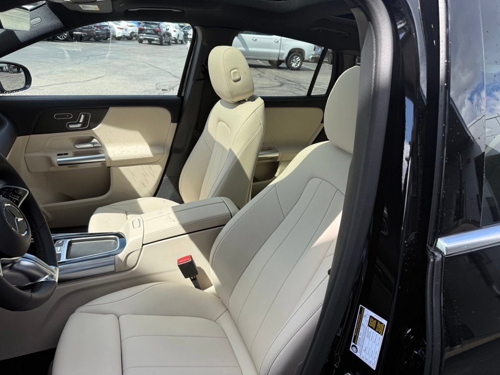 New 2026 Night Black Mercedes-Benz GLA 250 image 22