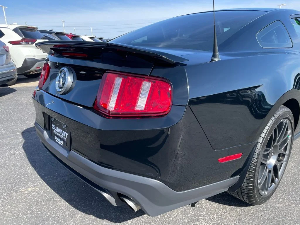 Used 2012 Black Ford Shelby GT500 image 25