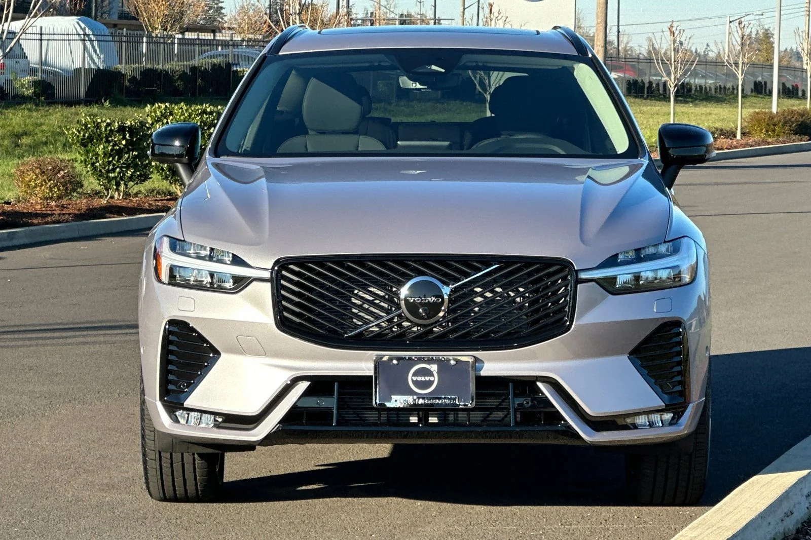 2026 Volvo XC60 Plus - Photo 8