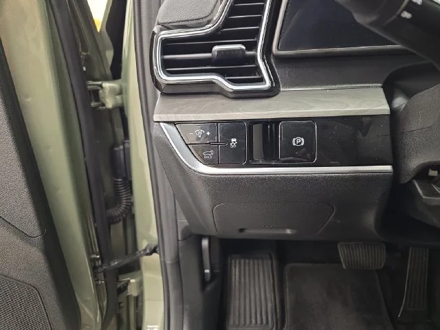 Used 2024 Jungle Green Kia X-Line image 32
