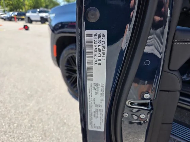 New 2026 Fathom Blue Pearl-Coat Exterior Paint (Late Availability) Jeep Limited Reserve image 21