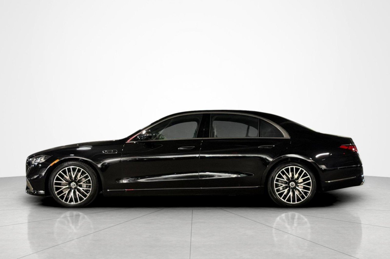 New 2027 Obsidian Black Metallic Mercedes-Benz S 580 4MATIC® Sedan image 2