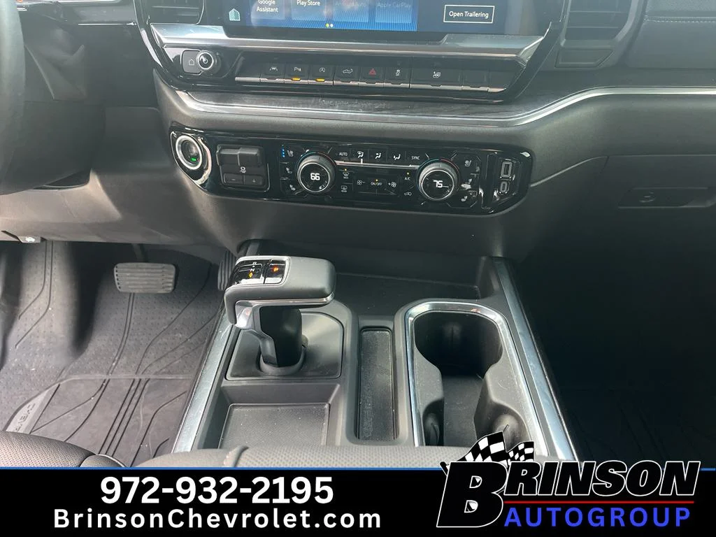 Used 2024 Iridescent Pearl Tricoat Chevrolet LTZ image 13