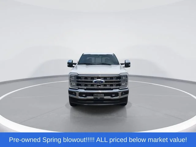 Used 2023 White Ford Lariat image 3