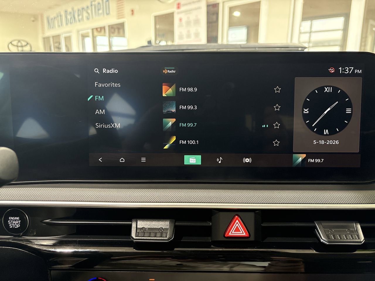 2025 Kia K5 LXS - Photo 17
