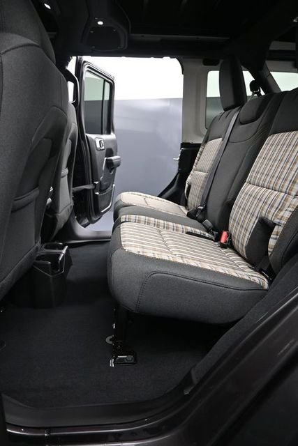 New 2026 Granite Crystal Metallic Clear-Coat Exterior Paint Jeep 85th Anniversary Edition image 10