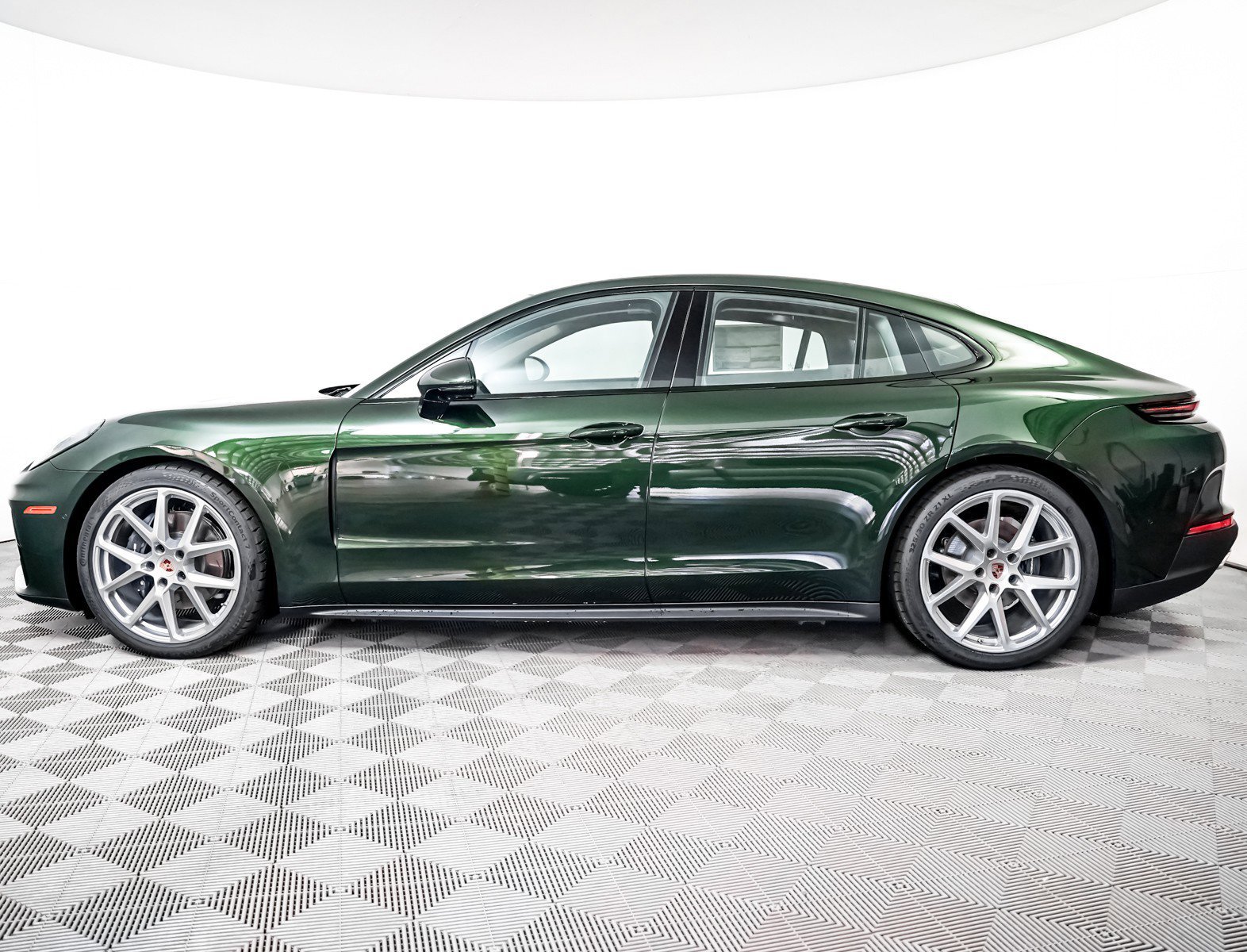 2026 Porsche Panamera Base