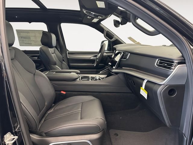 New 2026 High Gloss Black Exterior Paint Jeep Limited Reserve image 15