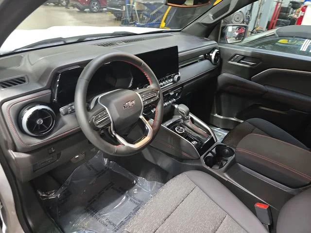 2026 Chevrolet Colorado Z71 - Photo 18