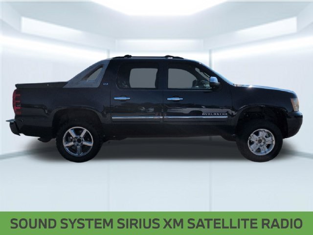 Used 2011 Blue Chevrolet LTZ image 7