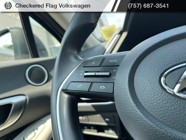 Used 2023 Hampton Gray Hyundai SEL image 35