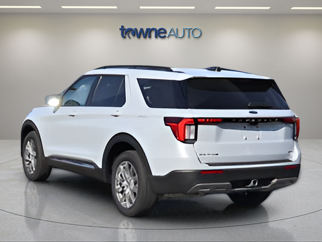 Used 2025 White Metallic Ford Active image 4