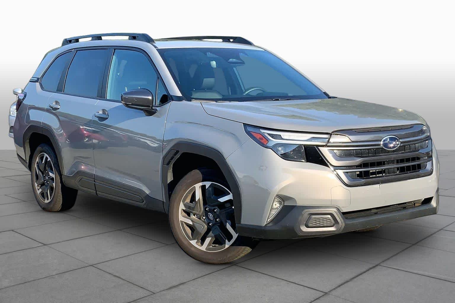 Used 2026 River Rock Pearl Subaru Limited image 3