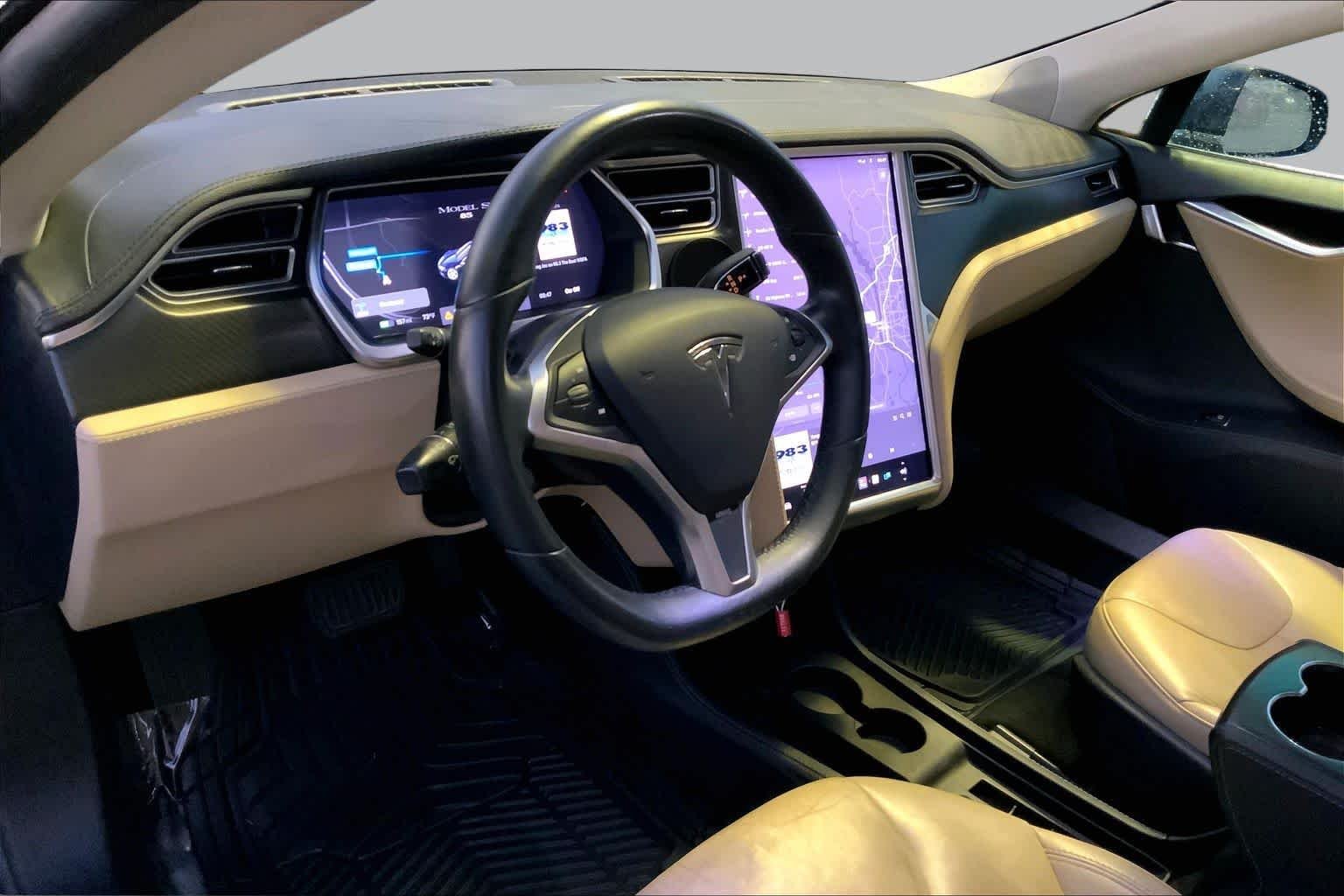 Used 2014 Black Tesla 85 kWh Battery image 14