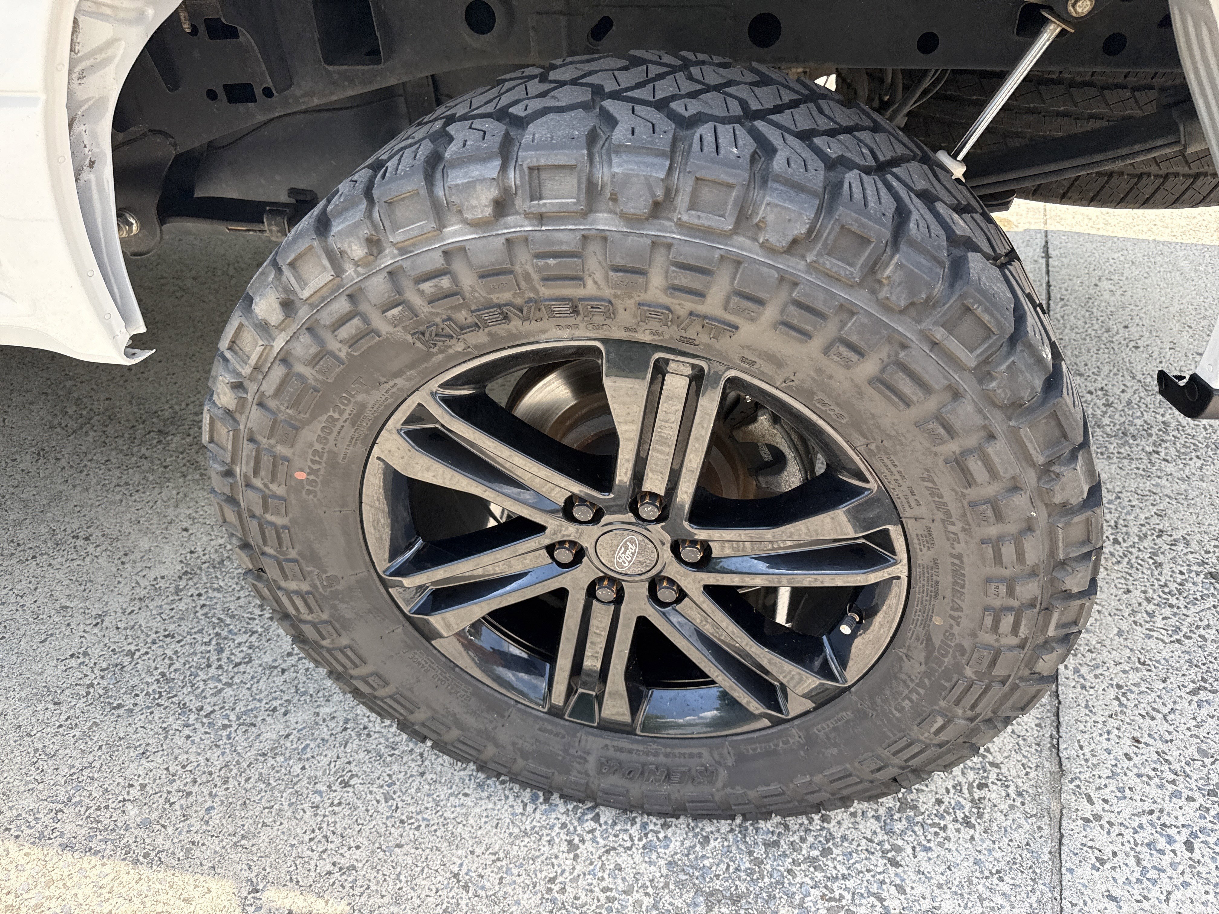Used 2018 Oxford White Ford XL image 18