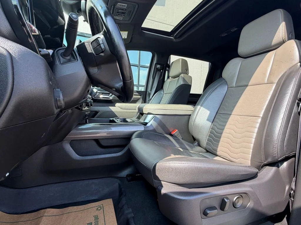 Used 2025 Gray Chevrolet ZR2 image 10