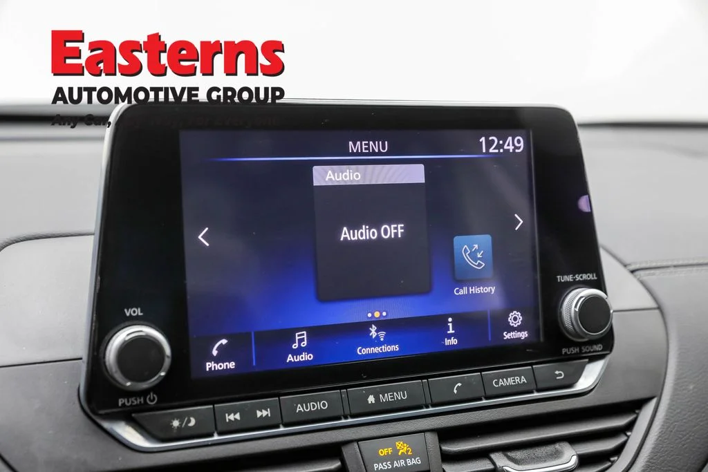 Used 2021 Red Nissan 2.5 SV image 19