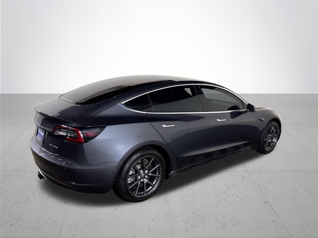 Used 2018  Tesla Performance image 6
