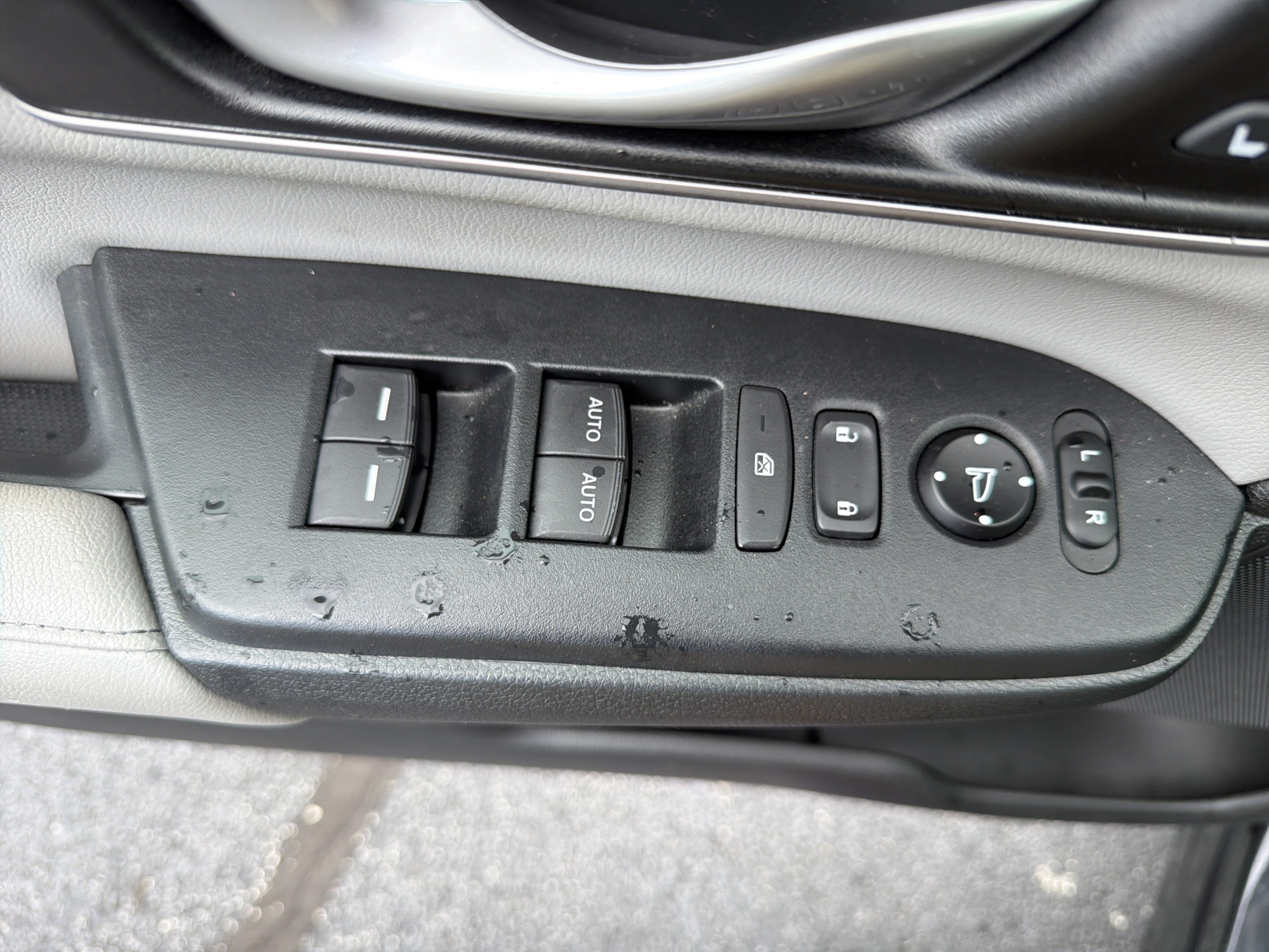 Used 2018 Gunmetal Metallic Honda Touring image 22