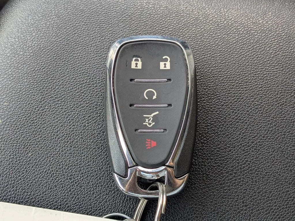 Used 2024 Gray Chevrolet LT image 31