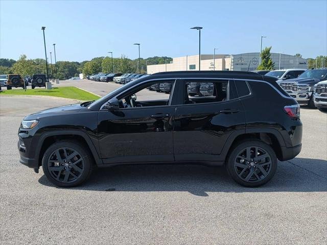 New 2026 Diamond Black Crystal Pearl-Coat Exterior Paint Jeep 85th Anniversary image 5