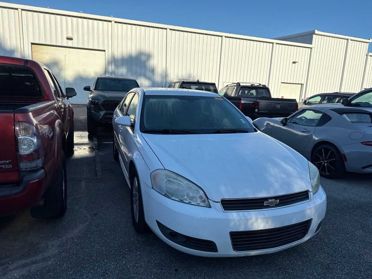 Used 2011 White Chevrolet LT image 3