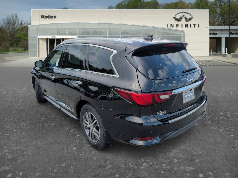 Used 2020 Black Obsidian INFINITI LUXE image 5