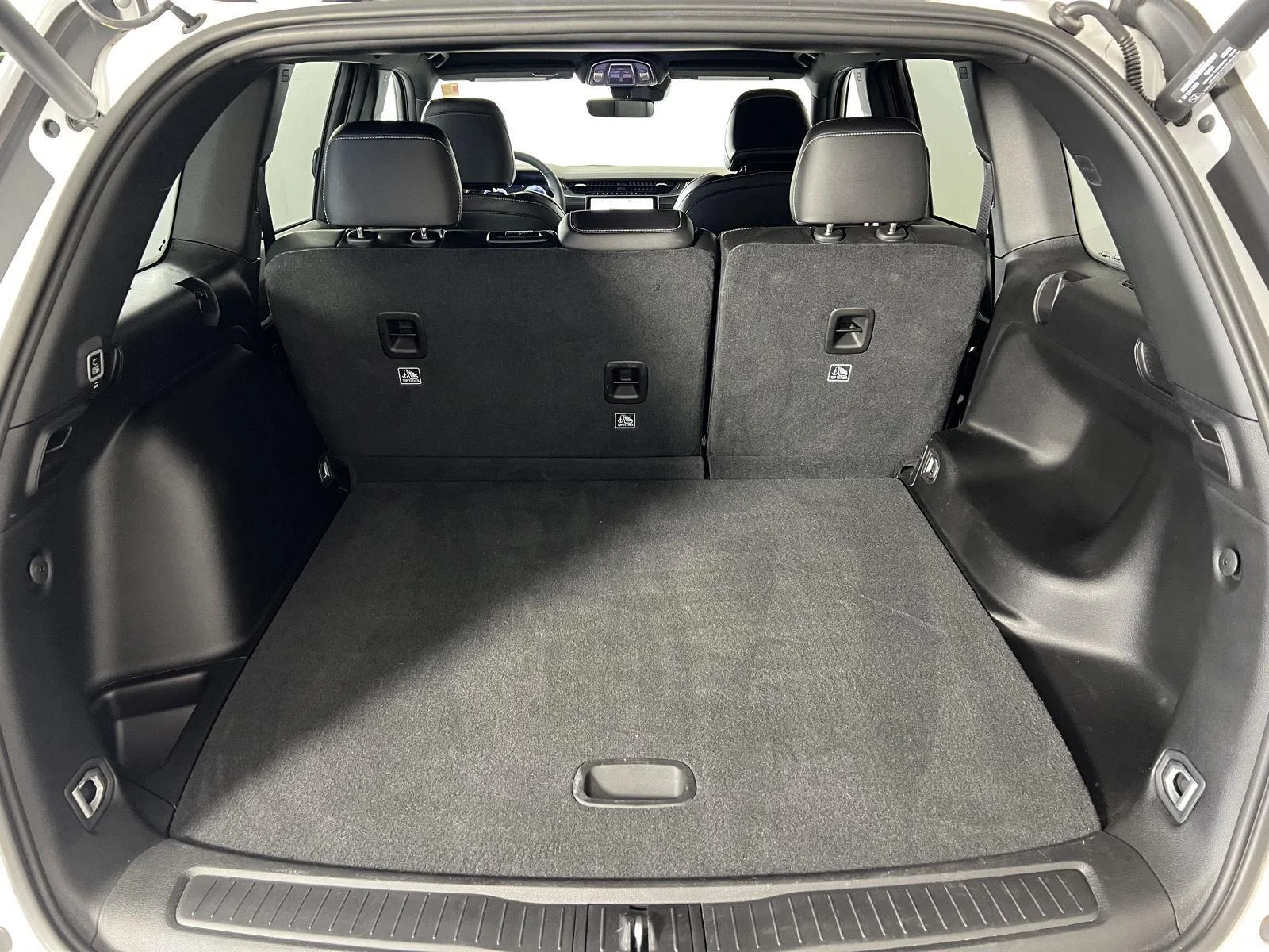 Used 2025 Wh Jeep  image 22