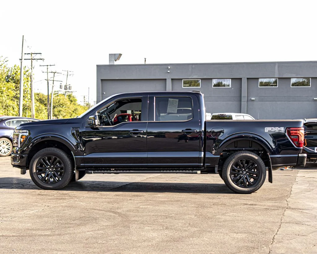 Used 2026 Blue Ford Lariat image 6