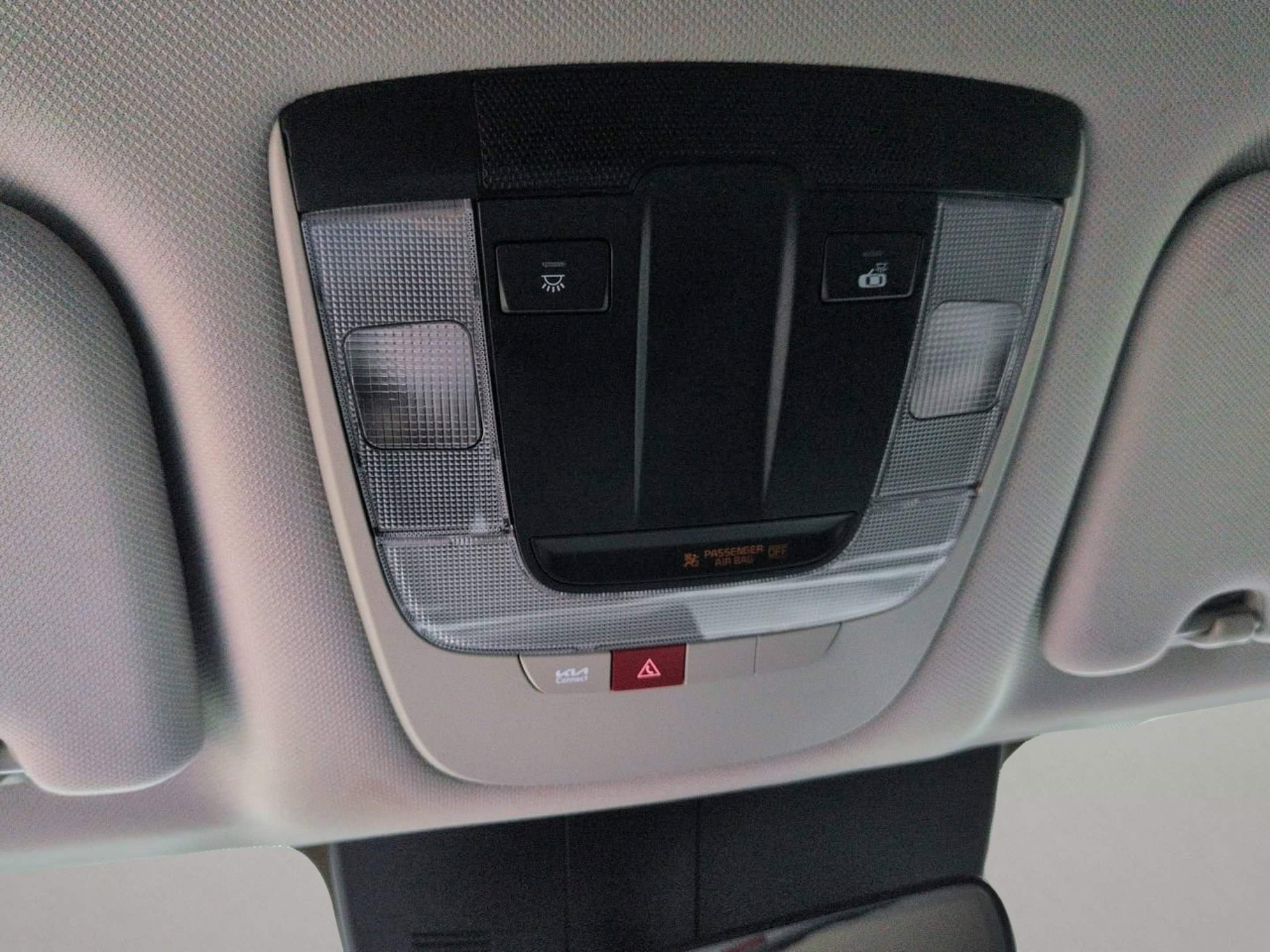 Used 2024 Glacial White Pearl Kia LX image 17