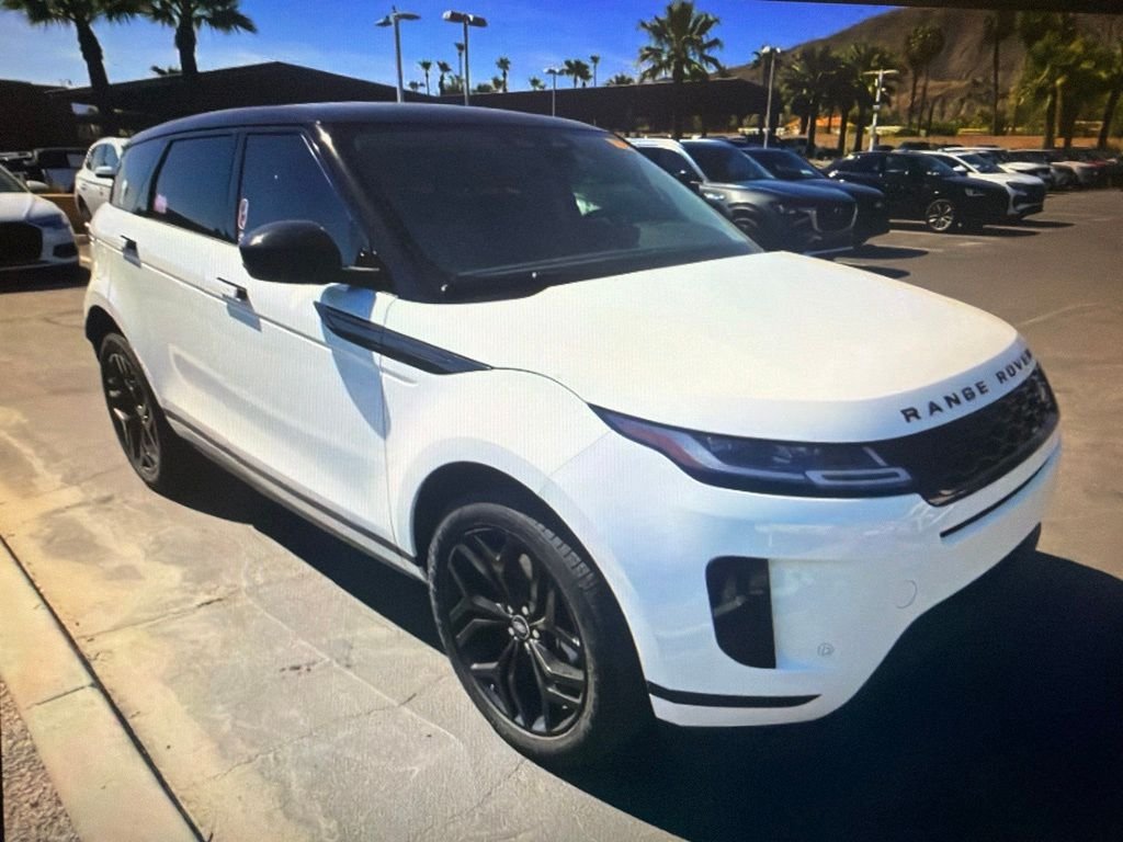 Certified Used 2023 Fuji White Land Rover SE image 3