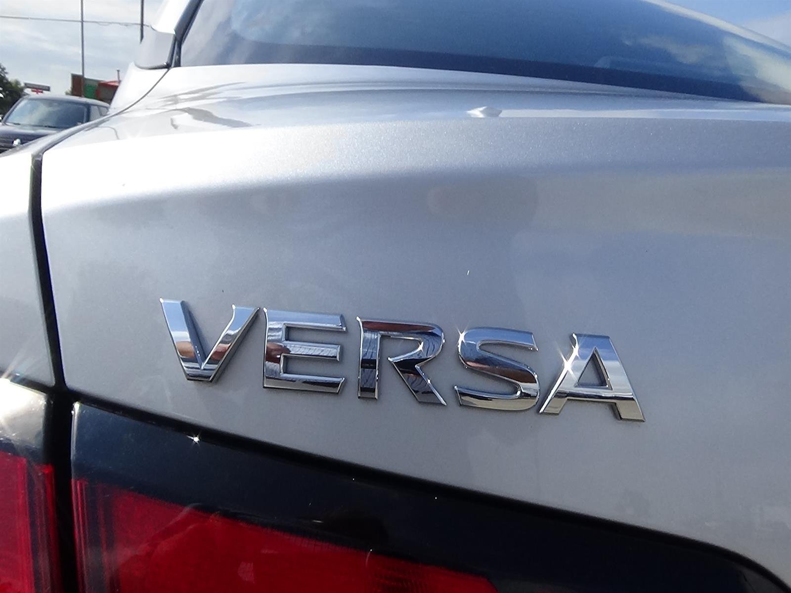 Certified Used 2025 Brilliant Silver Metallic (k23) Nissan SV image 10