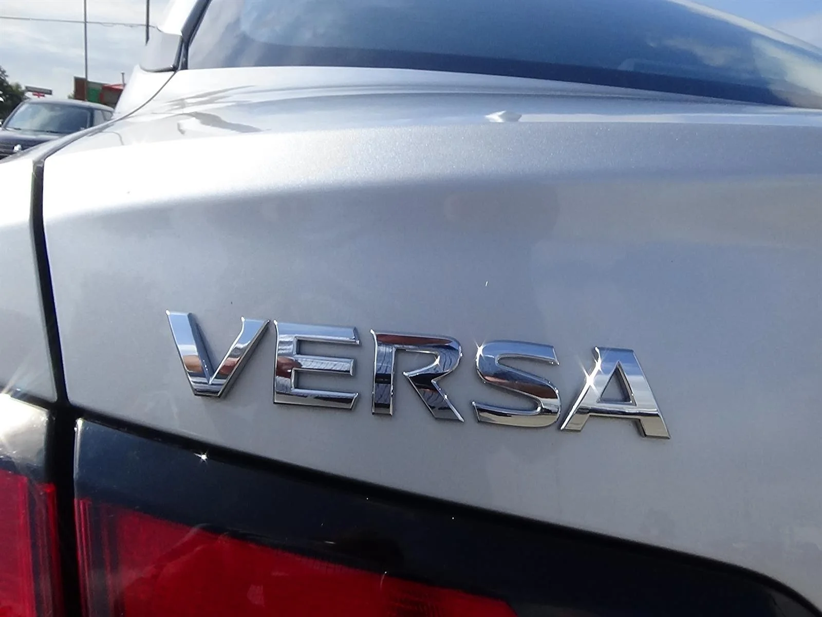 Certified Used 2025 Brilliant Silver Metallic (k23) Nissan SV image 10