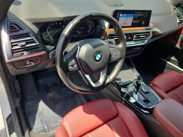 Used 2022 White BMW sDrive30i image 17