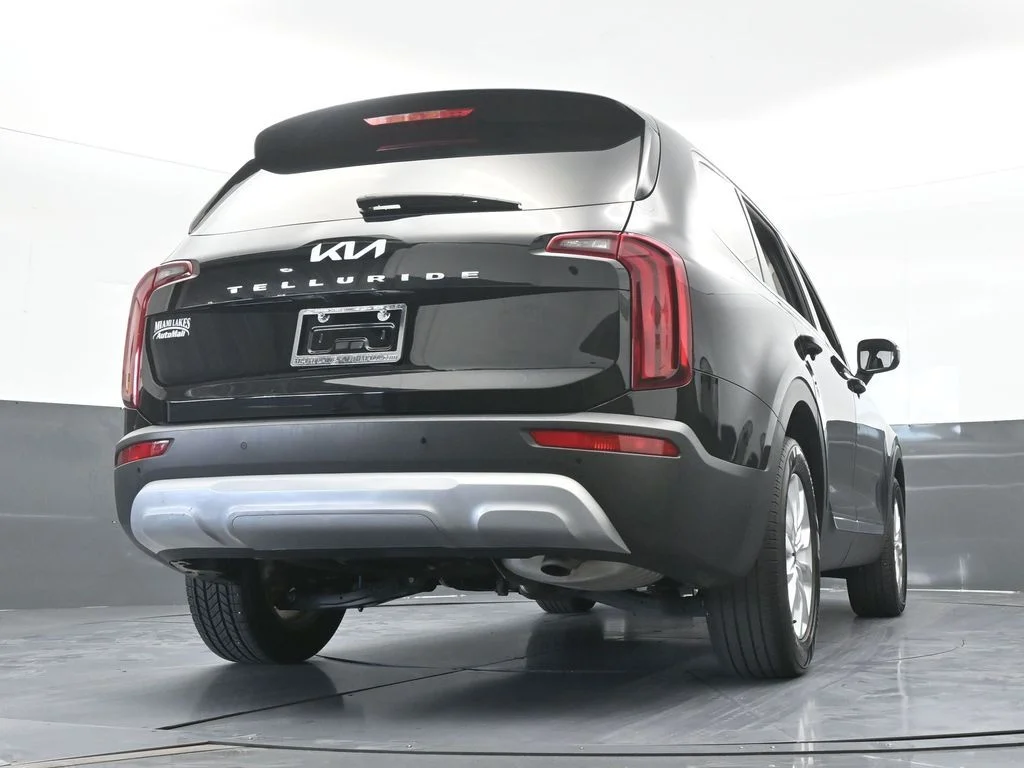 Used 2022 Ebony Black Kia LX image 62