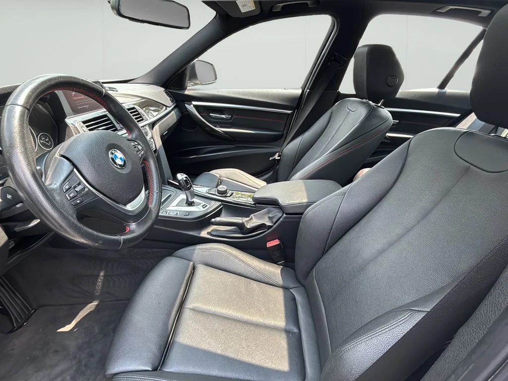 Used 2018 Alpine White BMW 330e iPerformance image 14